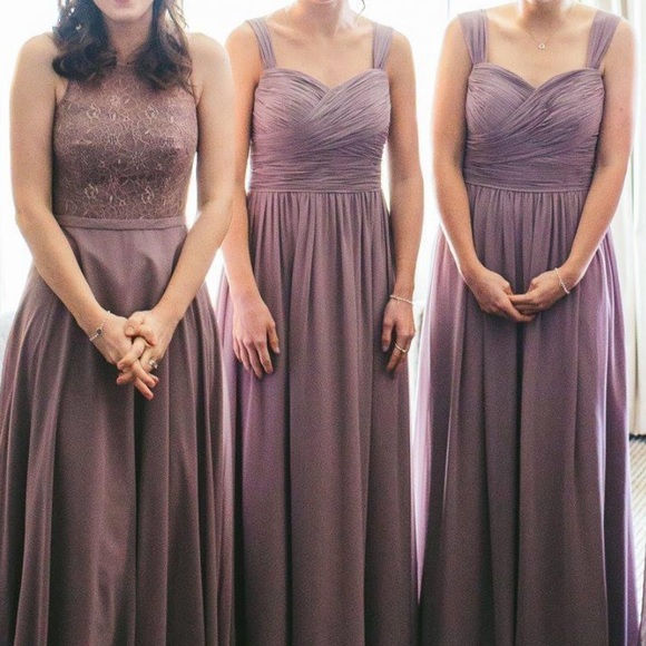 Dresses & Skirts - Formal Lavendar Gown SIZE 6